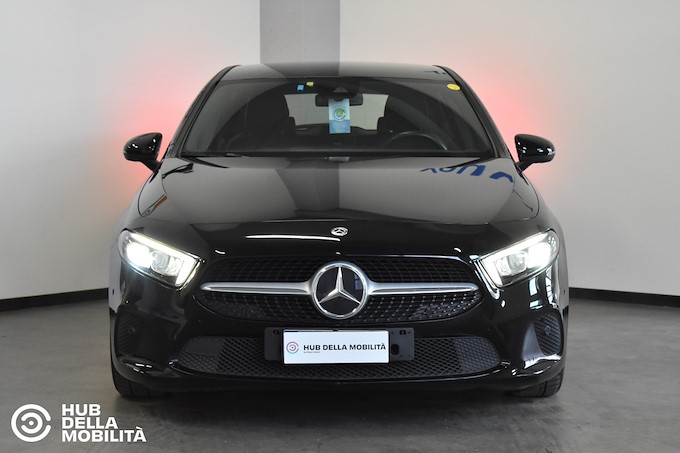 MERCEDES-BENZ A 180 d Automatic Business Extra